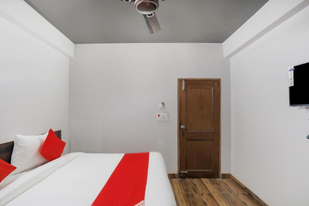 Flagship Hotel Discovery Near Pvr Ansal Plaza Велика Нойда Екстер'єр фото